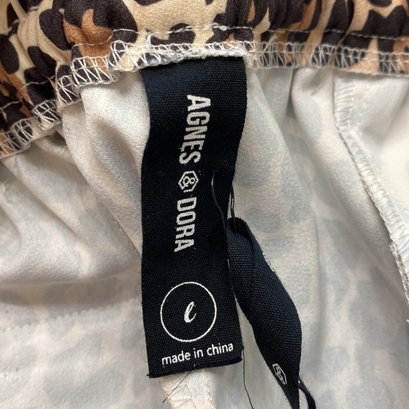 Agnes & Dora crop Truser pant animal print size large NWT. - Picture 8 of 11